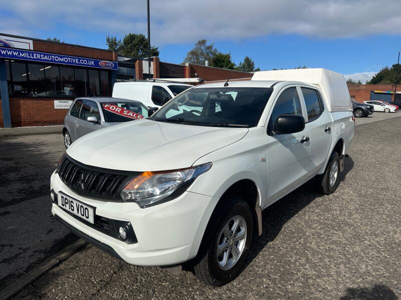 MITSUBISHI L200
