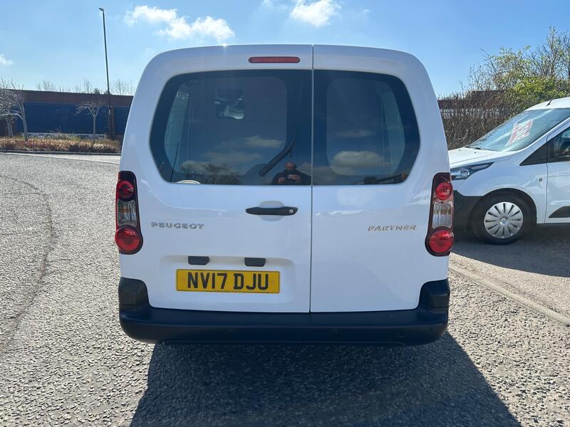 PEUGEOT PARTNER