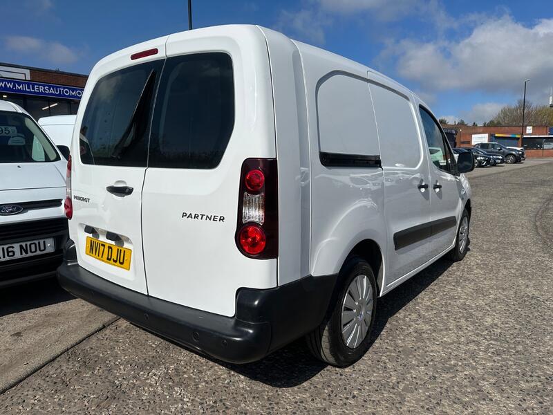 PEUGEOT PARTNER