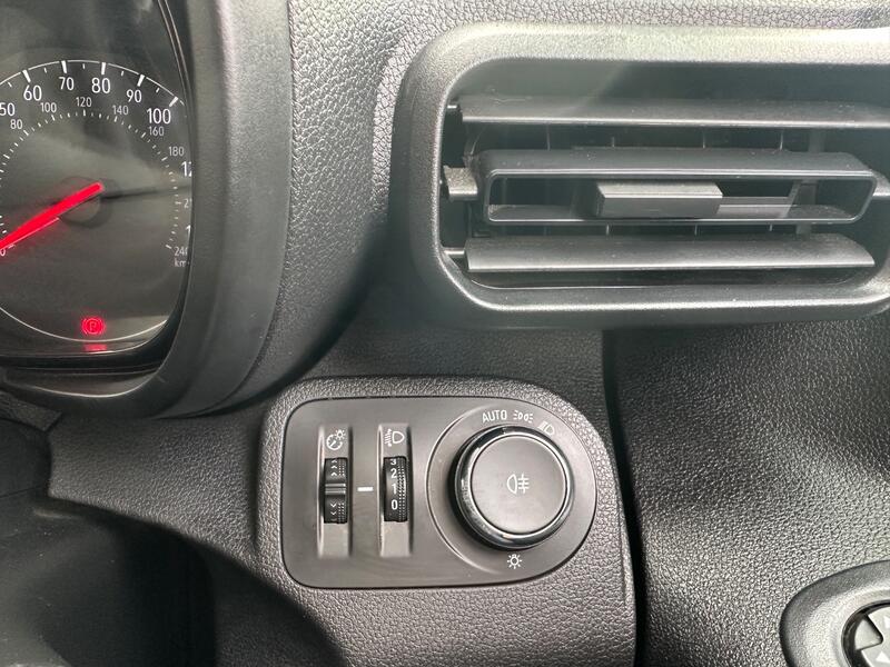 VAUXHALL COMBO